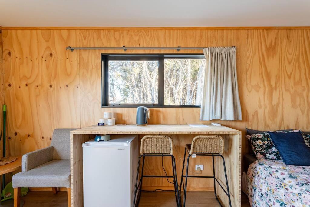 Cosy Studio With Mountain Views Apartman Wanaka Kültér fotó